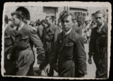 Longin Kobeszko podczas pochodu z okazji Święta 1. Maja, ul. Lipowa, Białystok, 1957 r.