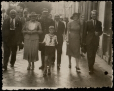 Spacer rodzinny, ul. Kilińskiego, Białystok, 1937 r.