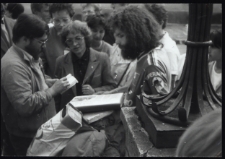 Spotkanie z francuskim rowerzystą - Jorgusem z okazji 100-lecia języka esperanto, Rynek Kościuszki, Białystok, 3 sierpień 1987 r.