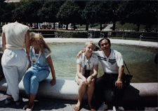Uczestnicy Młodzieżowego Światowego Kongresu Esperanto w Zagrzebiu na wyciecze do Kumroveca, 1988 r.
