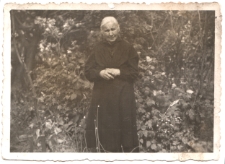 Kobieta w ogrodzie, ul. Staszica 12, Białystok, XX w.