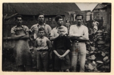 Stanisław Wakuliński z przyjaciółmi, Białowieża, 1940 r.