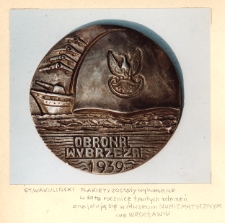 Plakieta wykonana przez Stanisława Wakulińskiego w 60. rocznicę obrony wybrzeża, 1999 r.