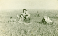 Nad rzeką Dolistówką, Białystok, lato 1959 r.