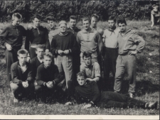 Obóz bokserski, Janusz Mozolewski (drugi z prawej), Feliks Stamm (pośrodku, w czapce), Cetniewo, 1960 r.