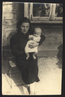 Helena Tylicka z córką, ul. Słonimska 6, Białystok, lata 30. XX w.