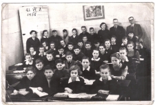 Uczniowie klasy VII a, Szkoła Podstawowa nr 5, ul. Pałacowa, Białystok, 1958 r.