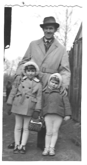 Wiktor Ulman z dziećmi, Białystok, lata 40-50. XX w.