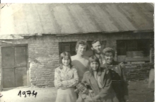 Zdjęcie rodzinne Ulmanów, ul. Starobojarska 5, Białystok, 1974 r.