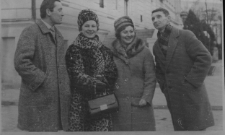 Wycieczka zakładowa pracowników Fabryki Przyrządów i Uchwytów w Białymstoku do Warszawy, lata 70. XX w.