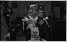 Choinka dla pracowników Fabryki Przyrządów i Uchwytów, świetlica zakładowa, ul. Łąkowa 3, Białystok, lata 80. XX w.