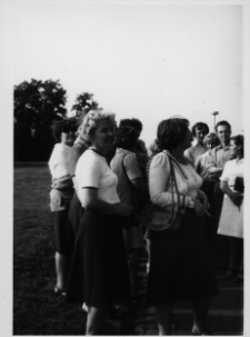 Wycieczka zakładowa pracowników Fabryki Przyrządów i Uchwytów w Białymstoku, lata 70-80. XX w.