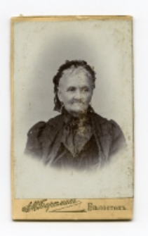 Portret starszej kobiety, zdjęcie wykonano w atelier fotograficznym, ul. Kilińskiego 16, Białystok, 1896-1904 r. Fot. Wolfgang A. Bartmann