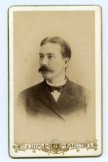 Portret mężczyzny, zdjęcie wykonano w atelier fotograficznym, Białystok, 1874-1894 r. Fot. August Jaeger