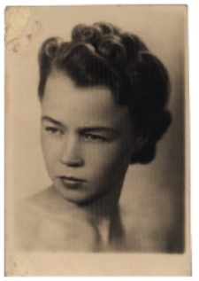 Janina Pietuch, zdjęcie portretowe, Białystok, lata 30. XX w.
