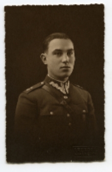 Portret żołnierza, zdjęcie wykonano w atelier fotograficznym, ul. Sienkiewicza 12, Białystok, 1903-1939 r. Fot. Zakład fotograficzny "Izrael (Srol) Rendel"