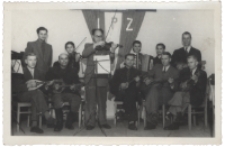 Szkolny zesp&oacute;ł muzyczne prowadzony przez Romana Maksimiuka, Białystok, lata 50-60. XX w.