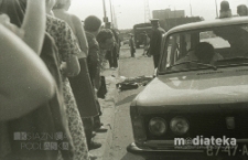 Wypadek samochodowy, ul. Feliksa Dzierżyńskiego, Białystok, druga połowa lat 70. XX w., fot. ze zbiorów Andrzeja Trzcińskiego