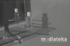 Lustro w łazience, Białystok, druga połowa lat 70. XX w., fot. ze zbior&oacute;w Andrzeja Trzcińskiego