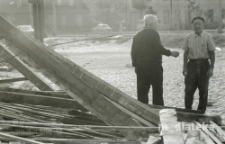 Rozbi&oacute;rka domu, ul. Feliksa Dzierżyńskiego, Białystok, druga połowa lat 70. XX w., fot. ze zbior&oacute;w Andrzeja Trzcińskiego