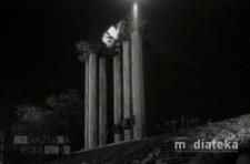 Pomnik Bohaterów Ziemi Białostockiej, Park Centralny, Białystok, druga połowa lat 70. XX w., fot. ze zbiorów Andrzeja Trzcińskiego