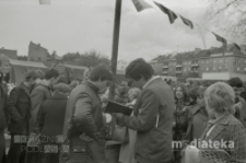Giełda staroci, Plac XXX-lecia PRL, Białystok, ok. 1978 r., fot. ze zbiorów Andrzeja Trzcińskiego