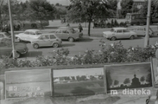 Giełda staroci, Plac XXX-lecia PRL, Białystok, ok. 1978 r., fot. ze zbiorów Andrzeja Trzcińskiego