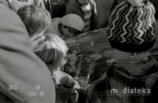 Giełda staroci, Plac XXX-lecia PRL, Białystok, ok. 1978 r., fot. ze zbior&oacute;w Andrzeja Trzcińskiego