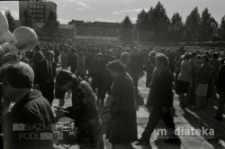Giełda staroci, Plac XXX-lecia PRL, Białystok, ok. 1978 r., fot. ze zbiorów Andrzeja Trzcińskiego