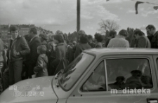 Giełda staroci, Plac XXX-lecia PRL, Białystok, ok. 1978 r., fot. ze zbiorów Andrzeja Trzcińskiego