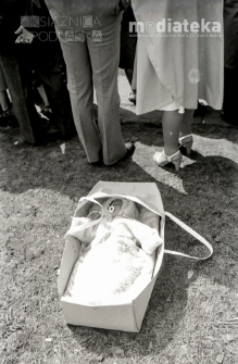 Pochód z okazji świięta 1 Maja, Aleja 1 Maja, Białystok, ok. 1978 r., fot. ze zbiorów Andrzeja Trzcińskiego