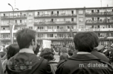 Pochód z okazji świięta 1 Maja, Aleja 1 Maja, Białystok, ok. 1978 r., fot. ze zbiorów Andrzeja Trzcińskiego