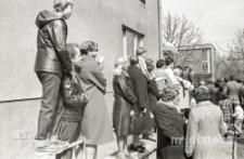 Pochód z okazji świięta 1 Maja, Aleja 1 Maja, Białystok, ok. 1978 r., fot. ze zbiorów Andrzeja Trzcińskiego