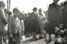 Pochód z okazji świięta 1 Maja, Aleja 1 Maja, Białystok, ok. 1978 r., fot. ze zbiorów Andrzeja Trzcińskiego