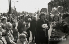 Pochód z okazji świięta 1 Maja, Aleja 1 Maja, Białystok, ok. 1978 r., fot. ze zbiorów Andrzeja Trzcińskiego