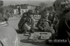Giełda staroci, Plac XXX-lecia PRL, Białystok, ok. 1978 r., fot. ze zbiorów Andrzeja Trzcińskiego
