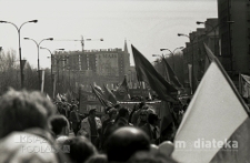 Pochód z okazji świięta 1 Maja, Aleja 1 Maja, Białystok, ok. 1978 r., fot. ze zbiorów Andrzeja Trzcińskiego