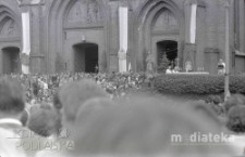 Procesja Bożego Ciała, Rynek Kościuszki, Białystok, druga połowa lat 70. XX w., fot. ze zbiorów Andrzeja Trzcińskiego