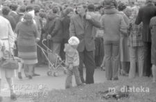 Procesja Bożego Ciała, Rynek Kościuszki, Białystok, druga połowa lat 70. XX w., fot. ze zbior&oacute;w Andrzeja Trzcińskiego