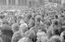 Procesja Bożego Ciała, Rynek Kościuszki, Białystok, druga połowa lat 70. XX w., fot. ze zbiorów Andrzeja Trzcińskiego