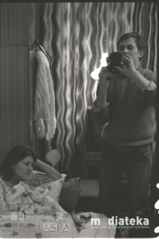 Wnętrze mieszkalne, Białystok, druga połowa lat 70. XX w., fot. ze zbiorów Andrzeja Trzcińskiego