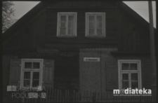 Drewniany dom przy ulicy Proletariackiej, Białystok, druga połowa lat 70. XX w., fot. ze zbiorów Andrzeja Trzcińskiego
