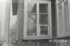 Ganek domu drewnianego, Białystok, druga połowa lat 70. XX w., fot. ze zbiorów Andrzeja Trzcińskiego