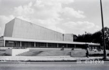 Filharmonia Podlaska, ul. Podleśna 2, Białystok, druga połowa lat 70. XX w., fot. ze zbiorów Andrzeja Trzcińskiego