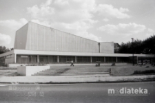 Filharmonia Podlaska, ul. Podleśna 2, Białystok, druga połowa lat 70. XX w., fot. ze zbiorów Andrzeja Trzcińskiego