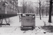 Pojemnik na odpady, Białystok, druga połowa lat 70. XX w., fot. ze zbiorów Andrzeja Trzcińskiego