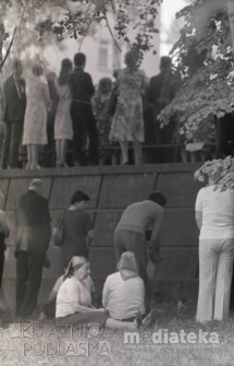 Procesja Bożego Ciała, ul. Lipowa, Białystok, druga połowa lat 70. XX w., fot. ze zbiorów Andrzej Trzcińskiego