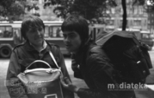 Portret mężczyzn z plecakami, druga połowa lat 70. XX w., fot. ze zbiorów Andrzej Trzcińskiego