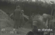Młócenie słomy, druga połowa lat 70. XX w., fot. ze zbiorów Andrzeja Trzcińskiego