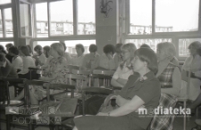 Szkolne obchody Dnia Zwycięstwa 9 maja, Białystok, druga połowa lat 70. XX w., fot. ze zbiorów Andrzeja Trzcińskiego